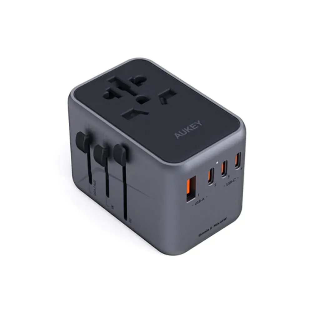 Aukey Universal reiseadapter med USB-porter, 65W – Svart v:3665278